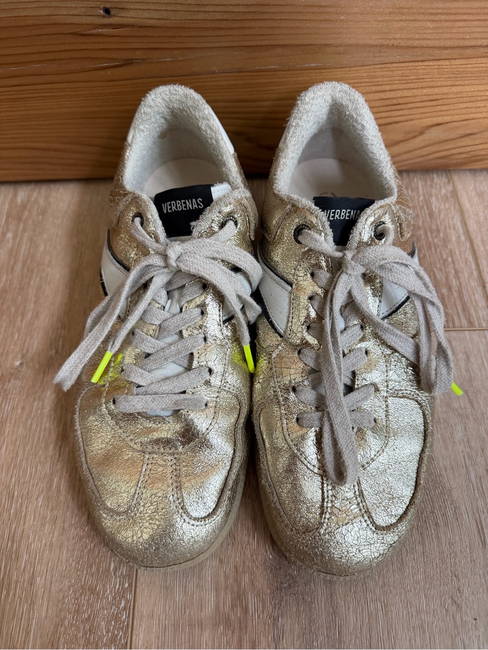 Verbenas Metallic Gold Leather Sneaker